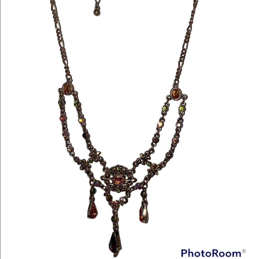 Colorful necklace with earrings